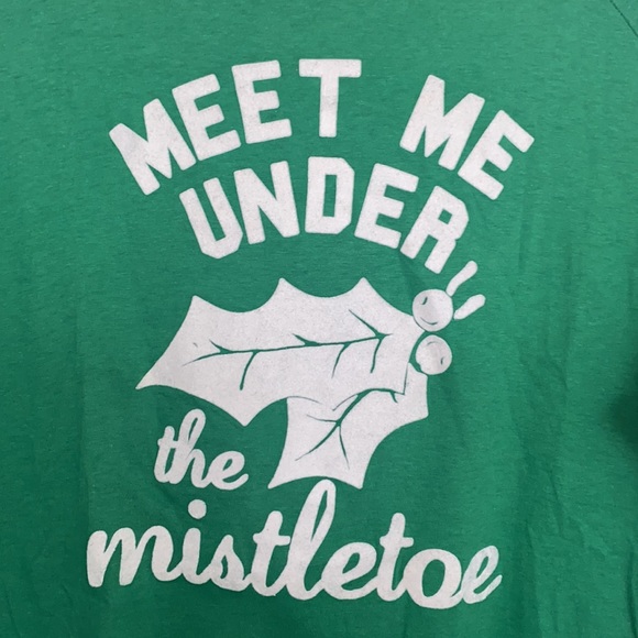 Vintage Old Navy Meet Me Under The Mistletoe Green Long Sleeve - Picture 3 of 5